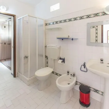 Villa Praia Maria Luisa - Beachfront Just 100m From The Beach