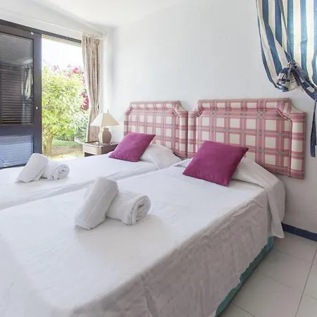 Villa Praia Maria Luisa - Beachfront Just 100m From The Beach Olhos de Agua (Albufeira)